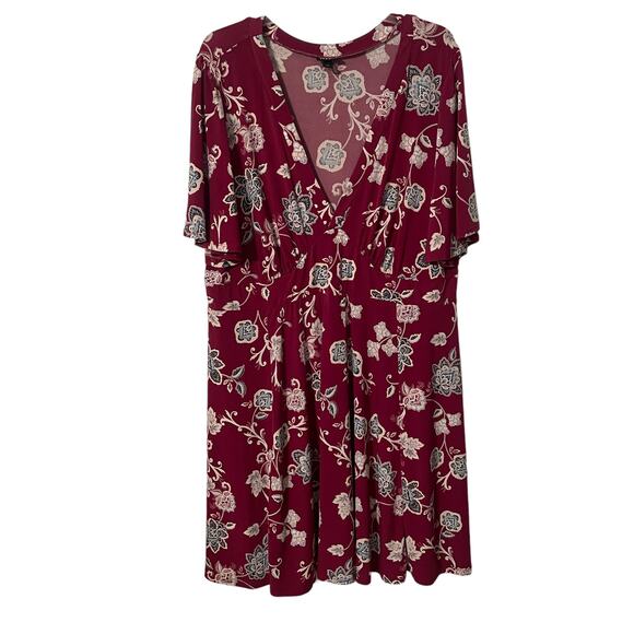 Torrid Berry Floral Stretch Knit Dress Womens Size 3X Burgundy Flutter Sleeve - Picture 2 of 10
